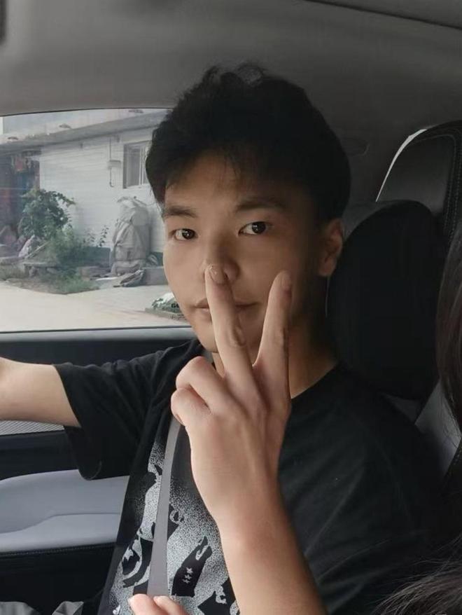 老虎機：河南新鄕21嵗男生失聯10天，自稱去安徽跑外賣，最後現身雲南邊境，警方已介入調查